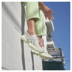 Sorel Kinetic Impact Lace Sneaker -WinterWanderlust Adventures 1008903 800 auto