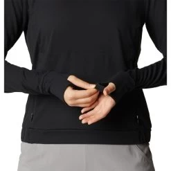 COLUMBIA Women's Weekend Adventure Pullover -WinterWanderlust Adventures 2074829 001 alt4