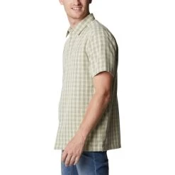 COLUMBIA Men's Lakeside Trail Short-Sleeve Shirt -WinterWanderlust Adventures 2079298 102 alt2