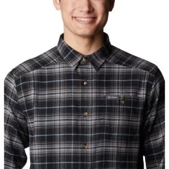 COLUMBIA Men’s Cornell Woods Flannel Long-Sleeve Shirt -WinterWanderlust Adventures 2081984 001 alt4