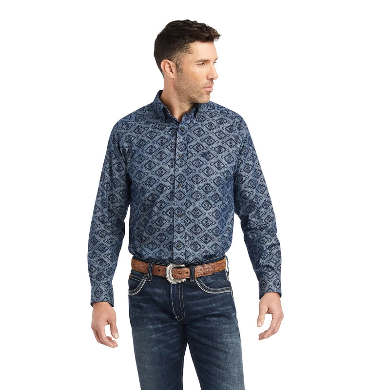 'Ariat' Men's Keanu Classic Fit Button Down - Chambray Blue 3 'Ariat' Men's Keanu Classic Fit Button Down - Chambray Blue