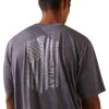 'Ariat' Men's Charger Vertical Flag Tee - Graystone -WinterWanderlust Adventures S23 MNS WEST 10043340 detail01 1024x1024@2x