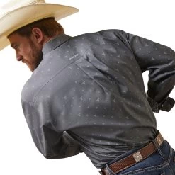 'Ariat' Men's Wrinkle Free Faraz Classic Fit Button Down - Weathered Slate 7 'Ariat' Men's Wrinkle Free Faraz Classic Fit Button Down - Weathered Slate -WinterWanderlust Adventures S23 MNS WEST 10043879 detail02 1024x1024@2x