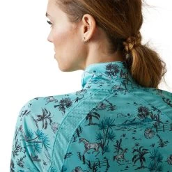'Ariat' Women's Sunstopper 2.0 1/4 Zip Baselayer - Pool Blue Oasis Print 8 'Ariat' Women's Sunstopper 2.0 1/4 Zip Baselayer - Pool Blue Oasis Print -WinterWanderlust Adventures S23 WMS ENGL 10043598 detail03 1024x1024@2x